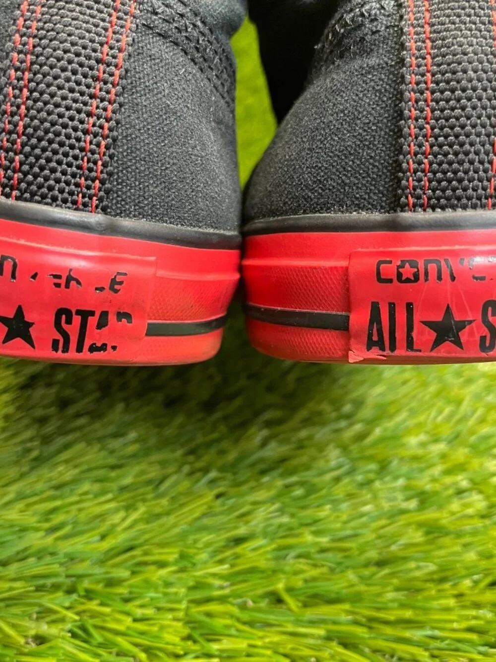 Converse Chuck Taylor All Star Mens Size 9.5 Black Red Athletic Shoes Sneakers - Picture 2 of 12